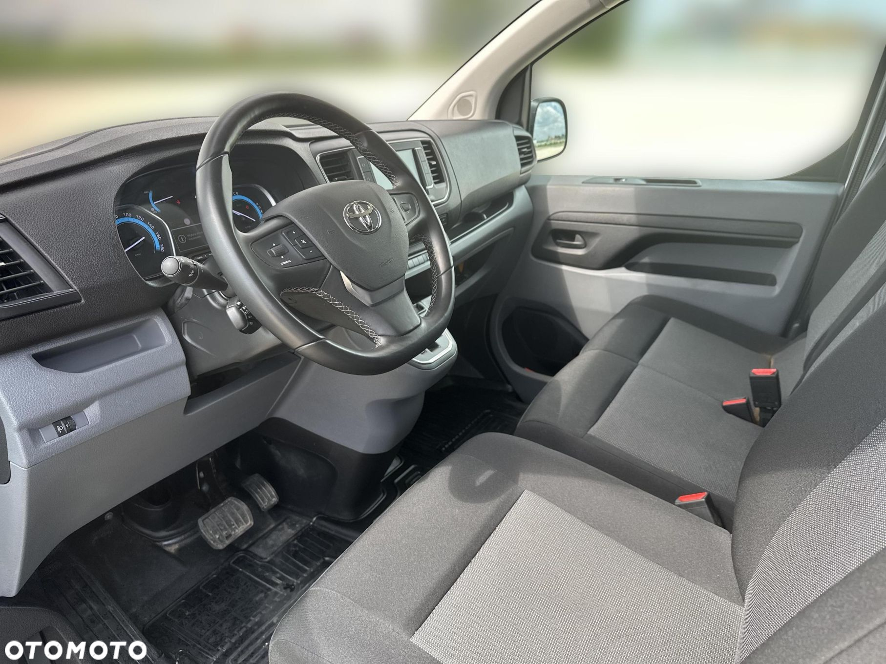 Toyota PROACE - 10