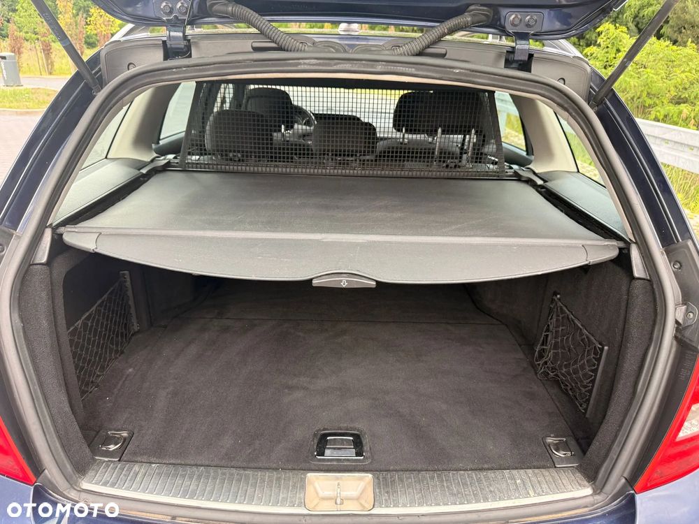 Mercedes-Benz Klasa C 180 BlueEFFICIENCY 7G-TRONIC Elegance - 20