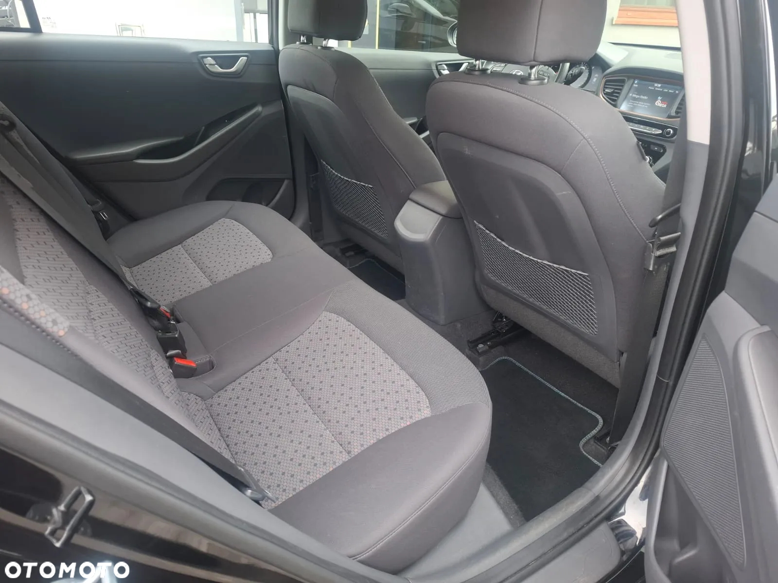 Hyundai IONIQ electric Premium - 8