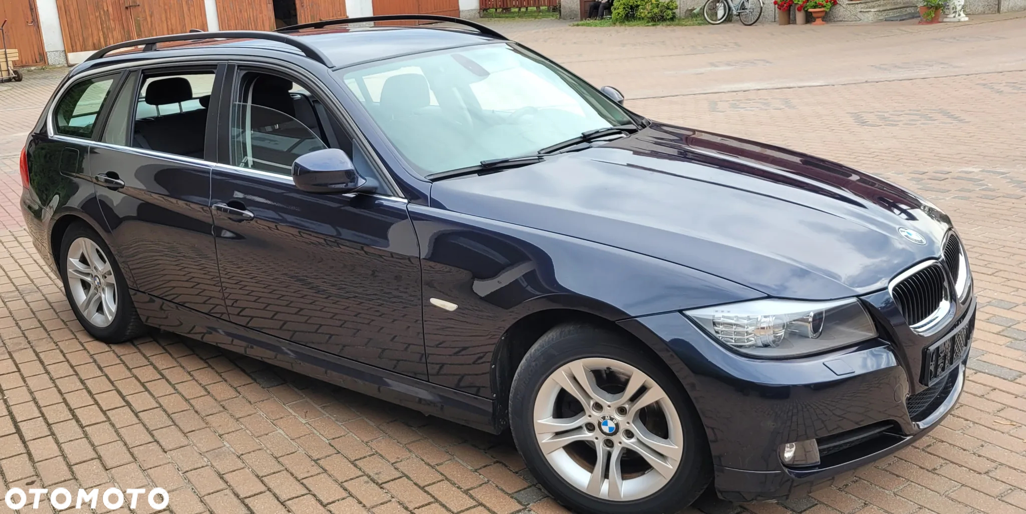 BMW Seria 3 318i Touring - 6