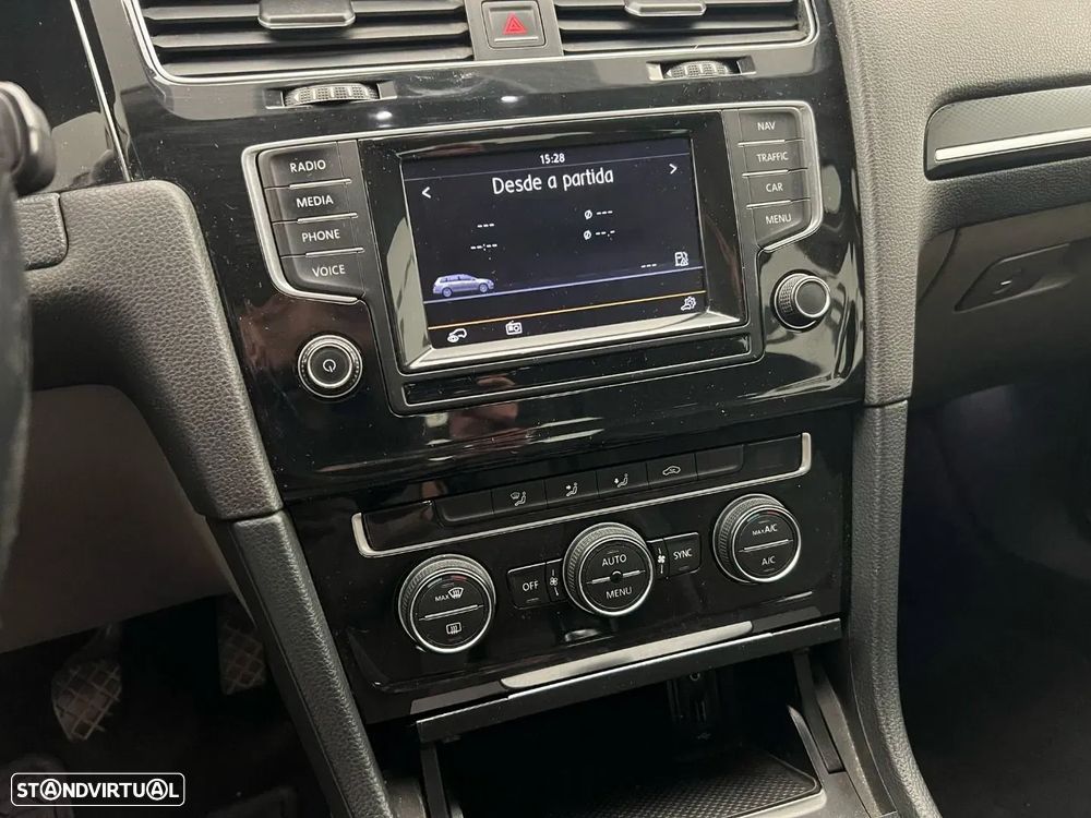 VW Golf Variant 1.6 TDi Highline - 6