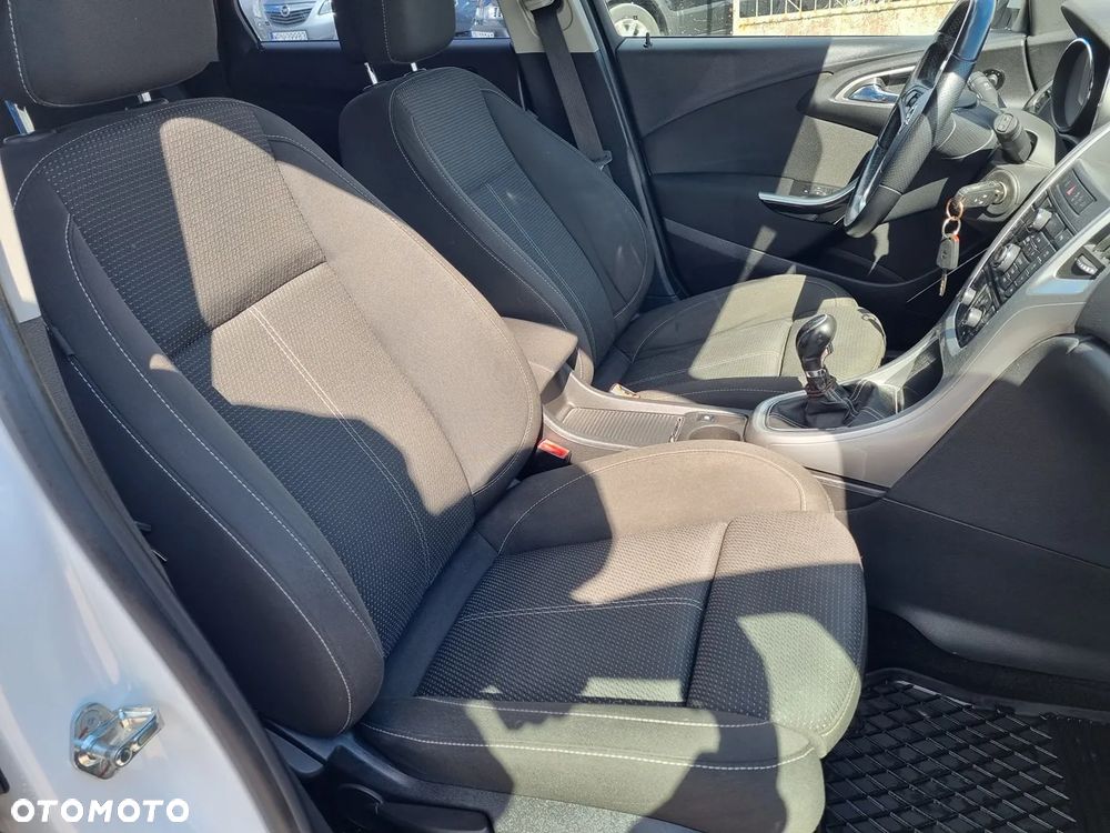 Opel Astra 1.6 Turbo White Edition - 13