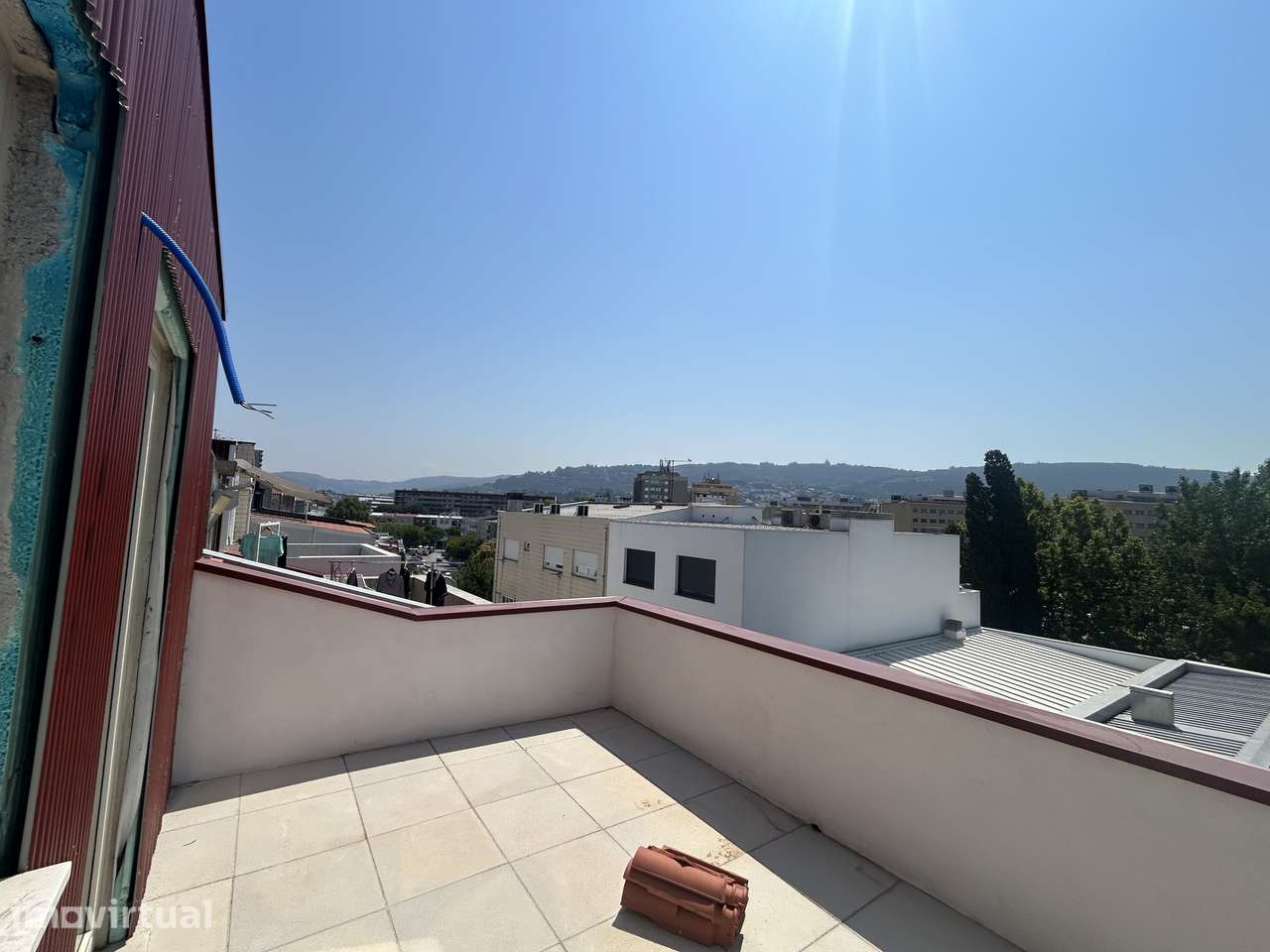 Apartamento T2 NOVO  c/ Terraço,Cozinha Equipada, no Centro de Braga! - Grande imagem: 2/12