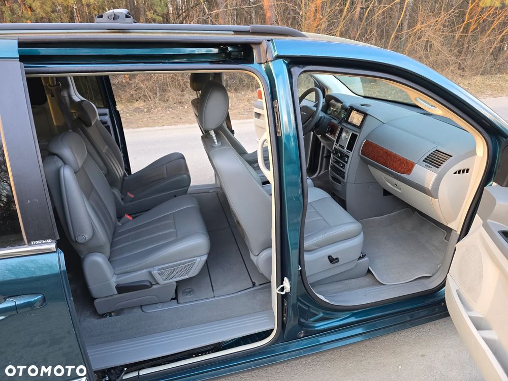 Chrysler Grand Voyager - 18