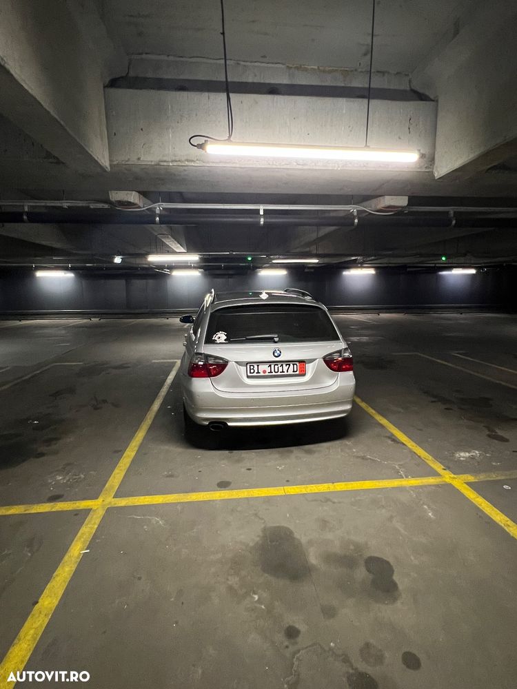 BMW Seria 3 318d DPF Touring - 9