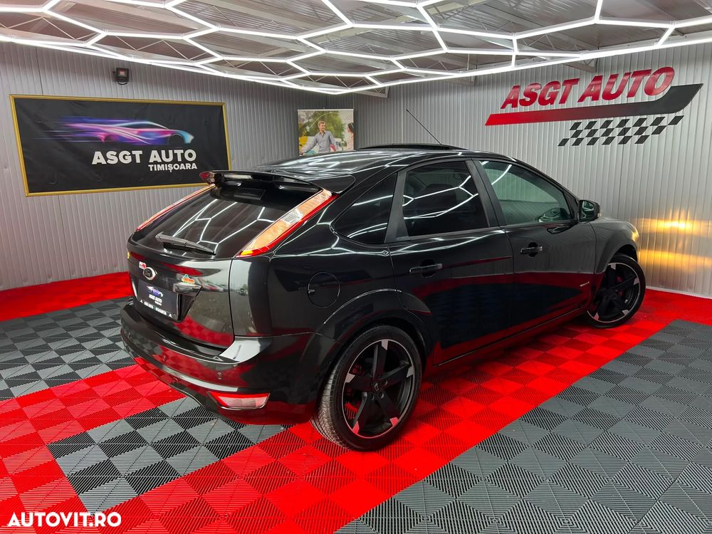 Ford Focus - 8