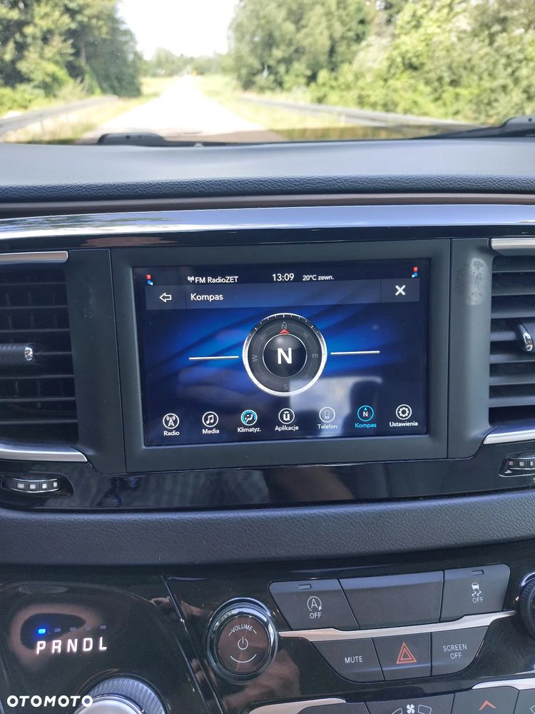 Chrysler Pacifica - 17