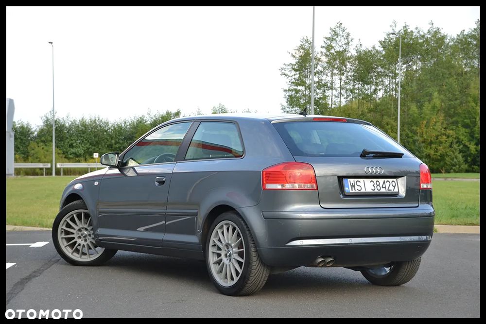 Audi A3 1.9 TDI DPF S tronic Attraction - 4