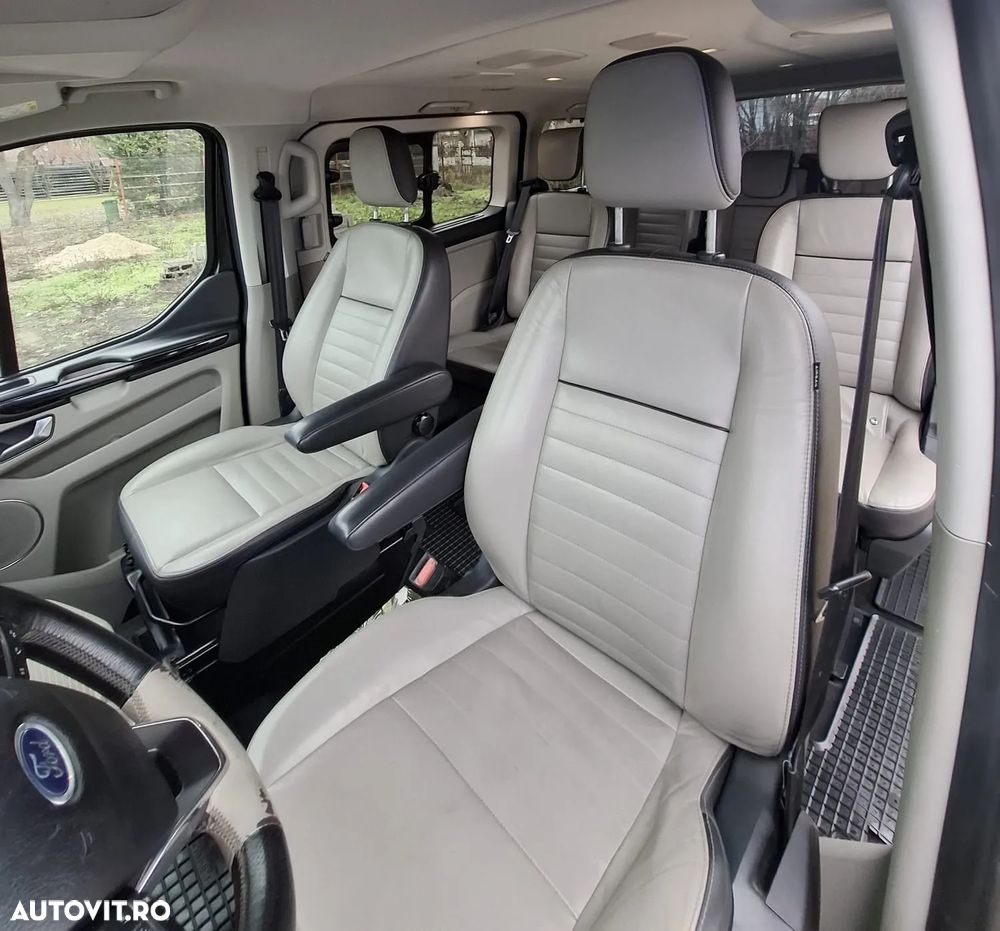 Ford Tourneo Custom Bus 320 2.0 EcoBlue 170 CP L2H1 Active Aut. - 16