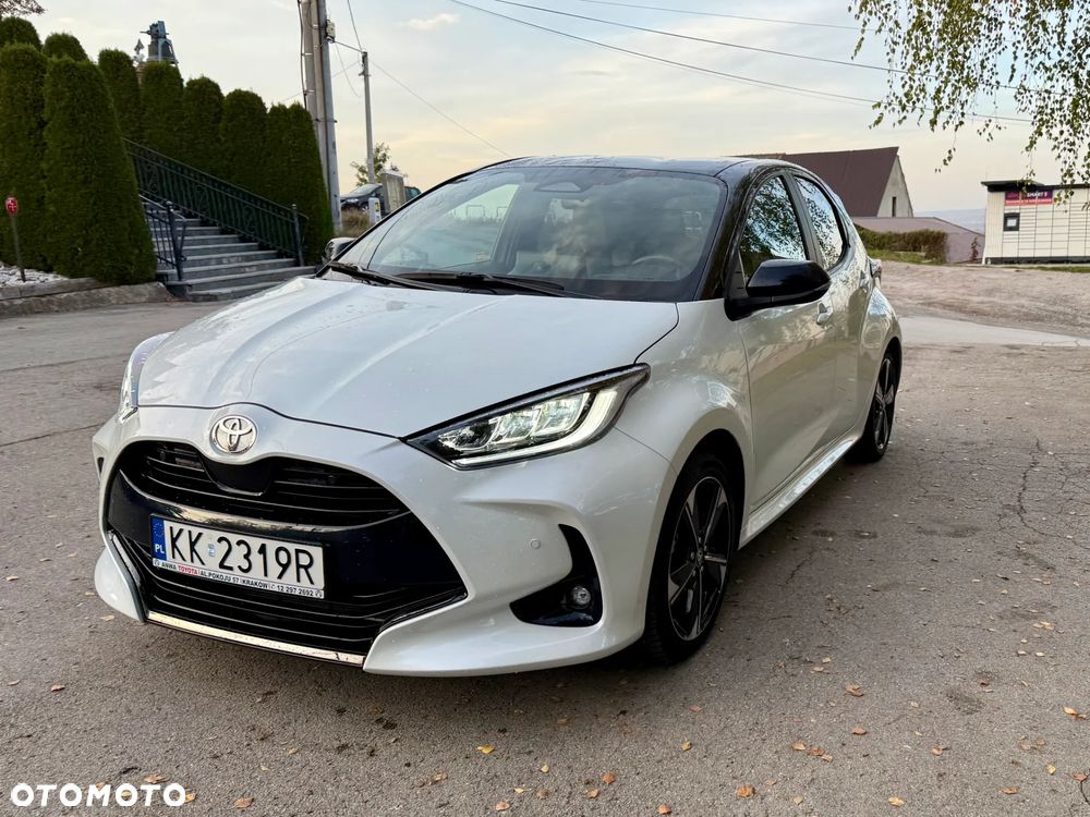 Toyota Yaris Hybrid 1.5 Executive - 3