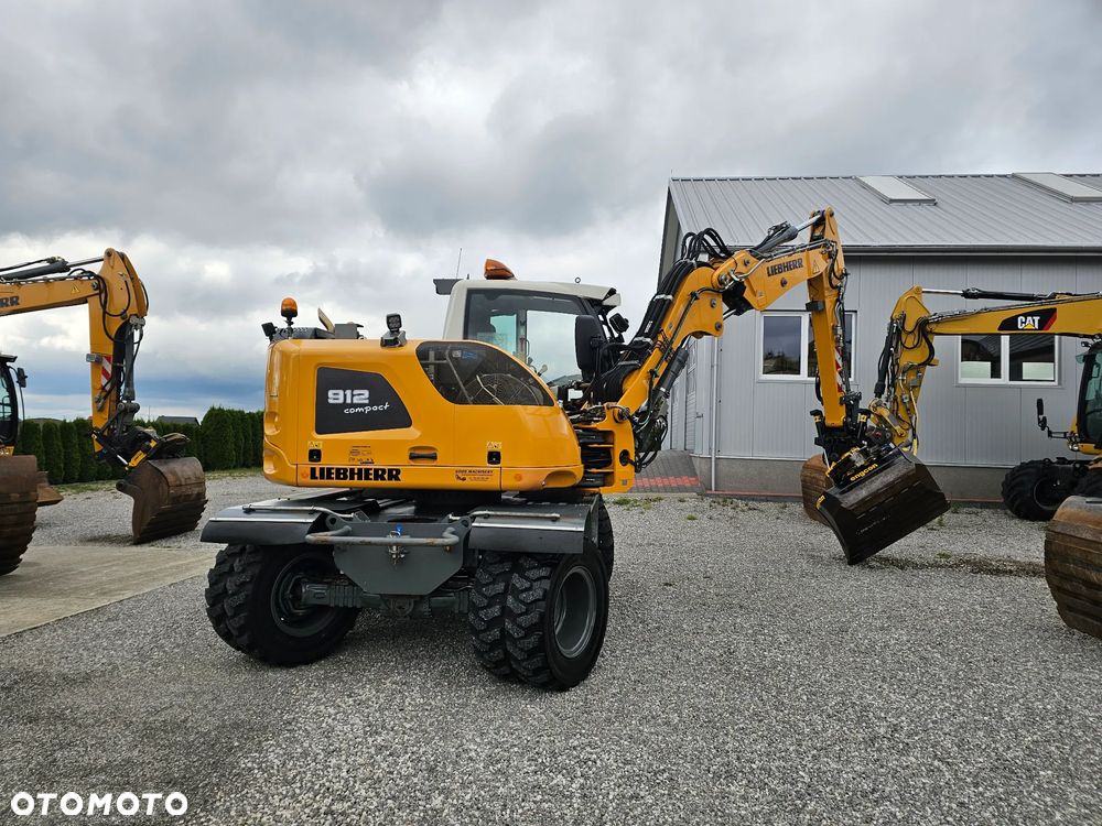 Liebherr A 912 Compact - 38