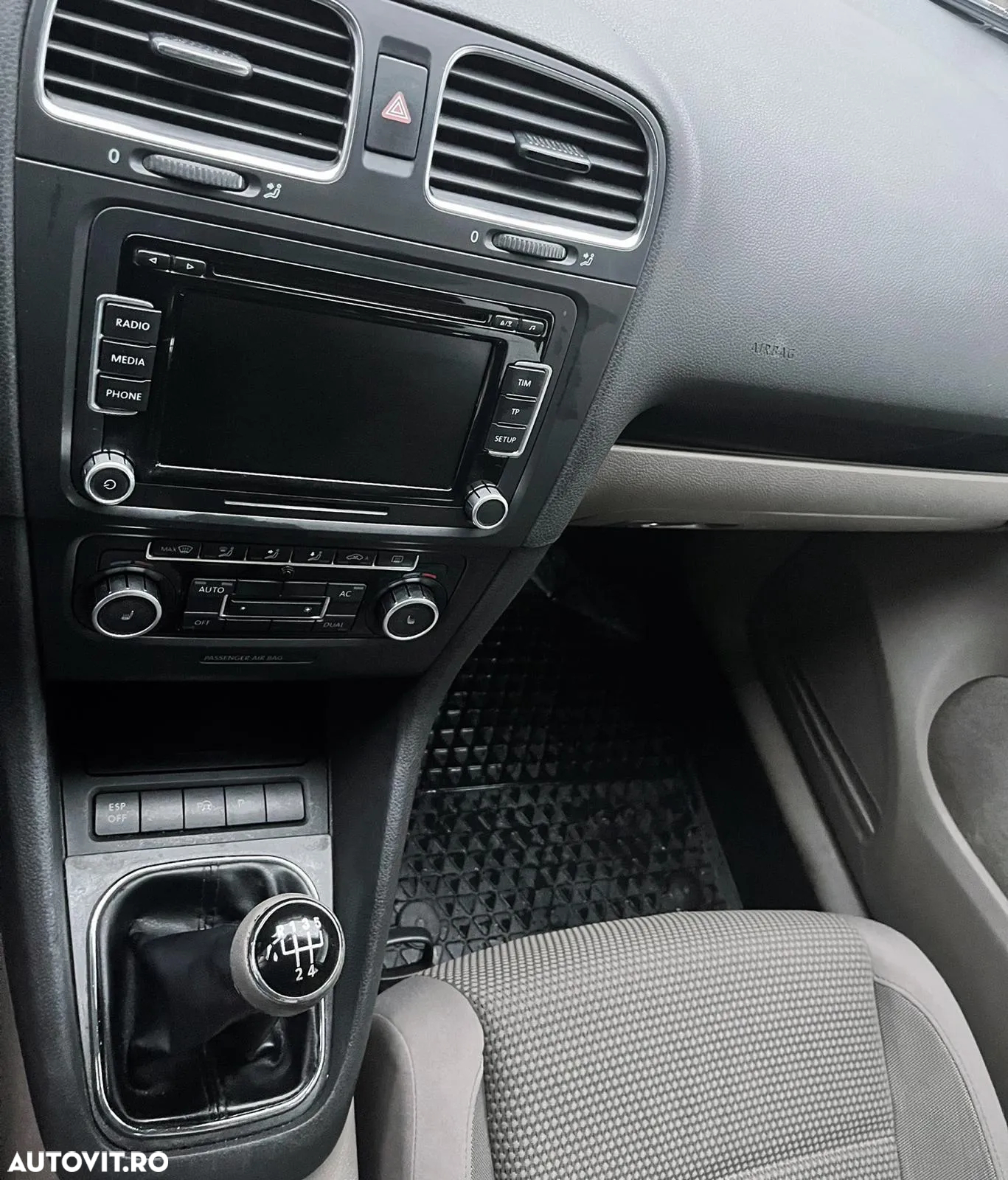 Volkswagen Golf 2.0 TDI Comfortline - 9