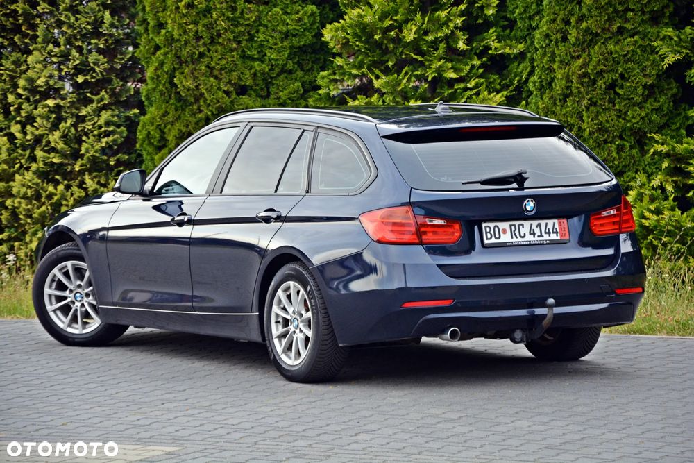 BMW Seria 3 320d Sport-Aut - 9
