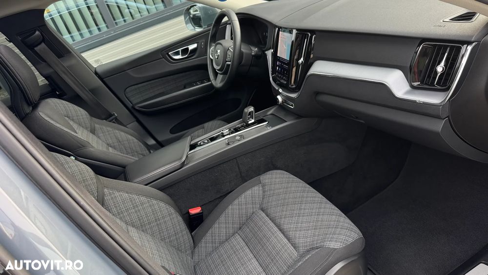 Volvo XC 60 T6 AWD Recharge Geartronic Inscription Expression - 10