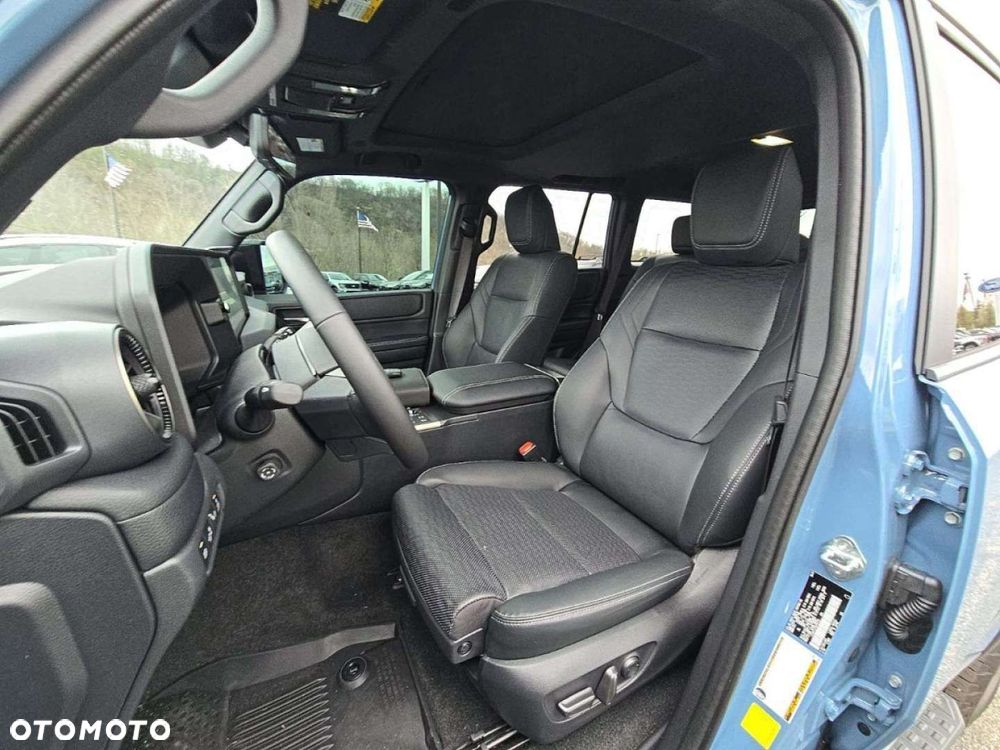 Toyota Land Cruiser - 6