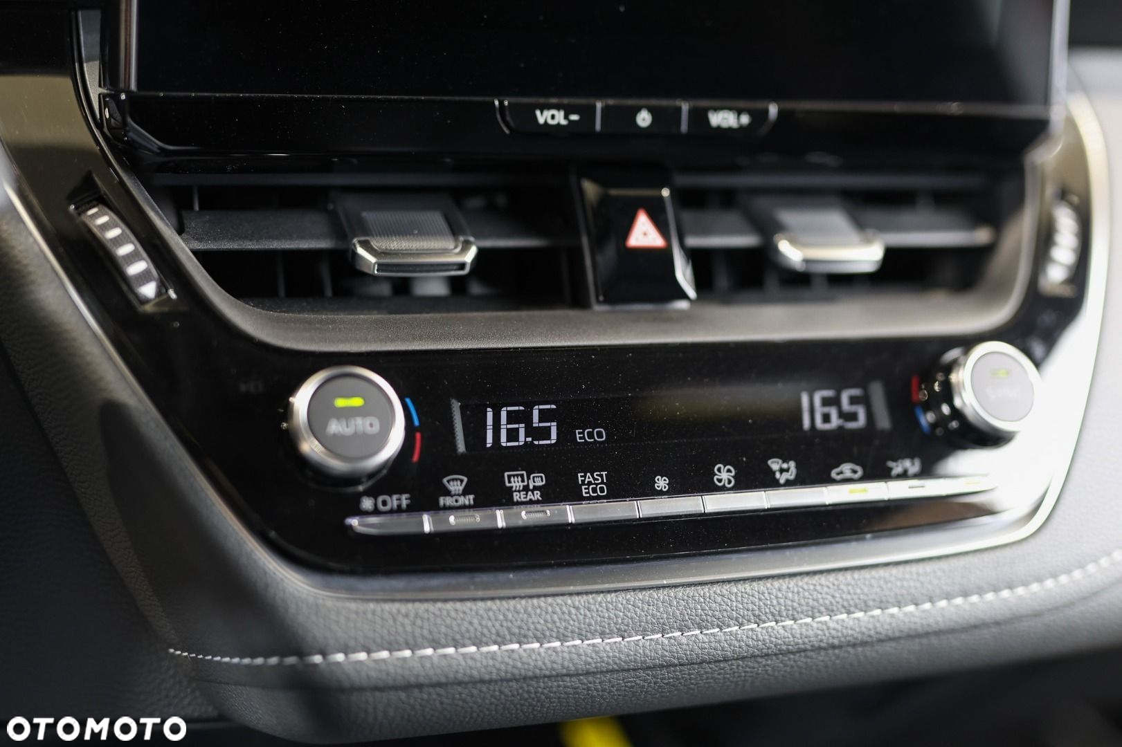 Toyota Corolla - 25