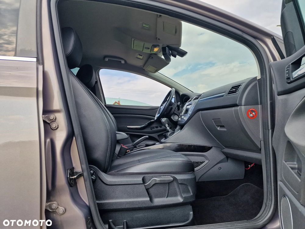 Ford Kuga 2.0 TDCi 4x4 Titanium - 16