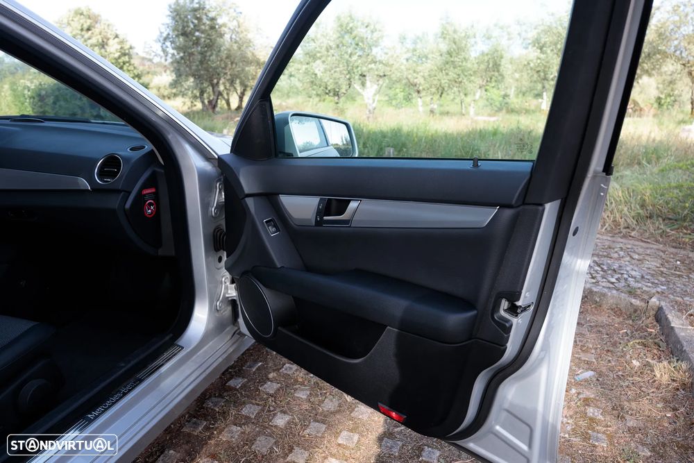 Mercedes-Benz C 220 Station CDI DPF (BlueEFFICIENCY) Avantgarde - 22