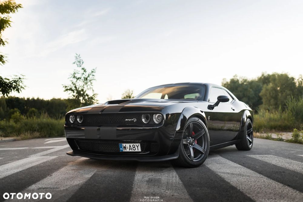 Dodge Challenger 6.2 Hellcat - 17