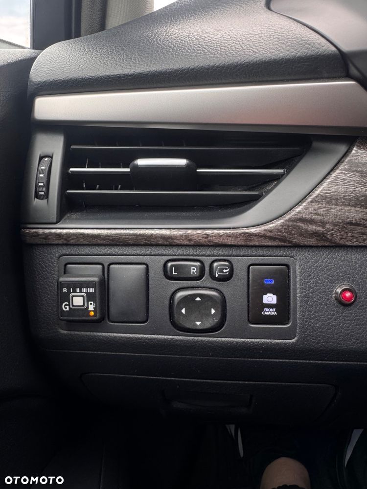 Toyota Avensis 2.0 Premium MS - 28