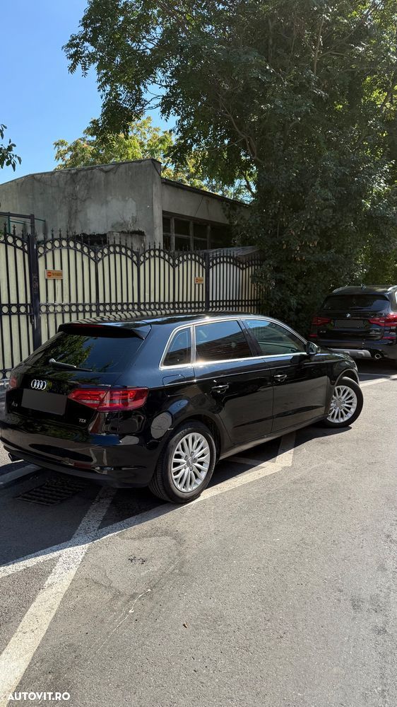Audi A3 Sportback 1.6 TDI clean Stronic Attraction - 4