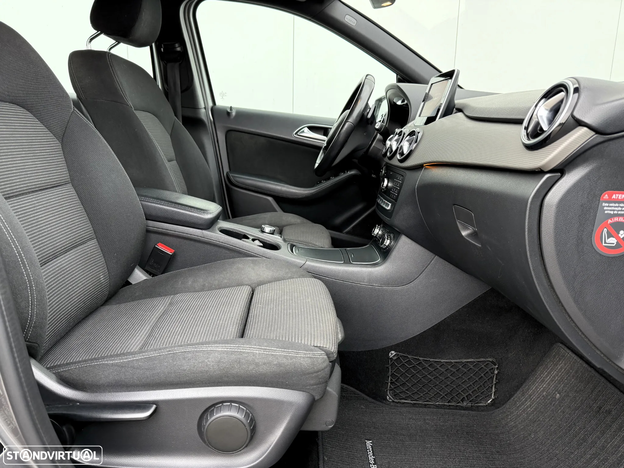 Mercedes-Benz B 200 d Style Aut. - 29