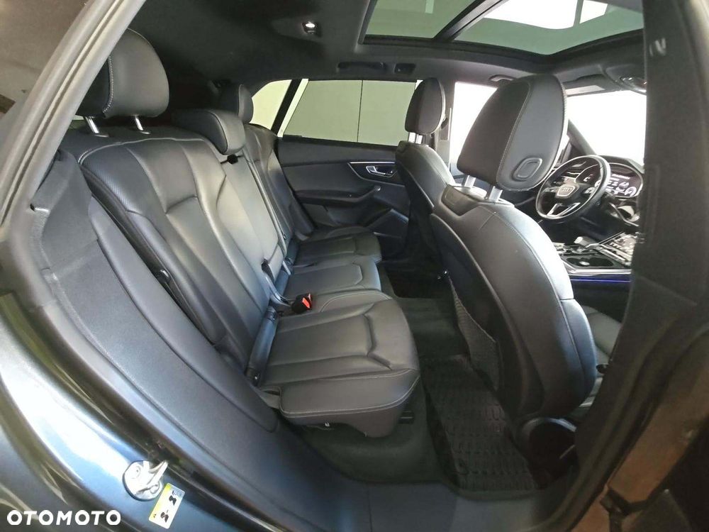 Audi Q8 55 TFSI mHEV Quattro Tiptronic - 12