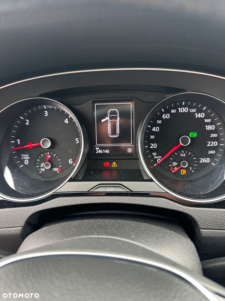 Volkswagen Passat - 5