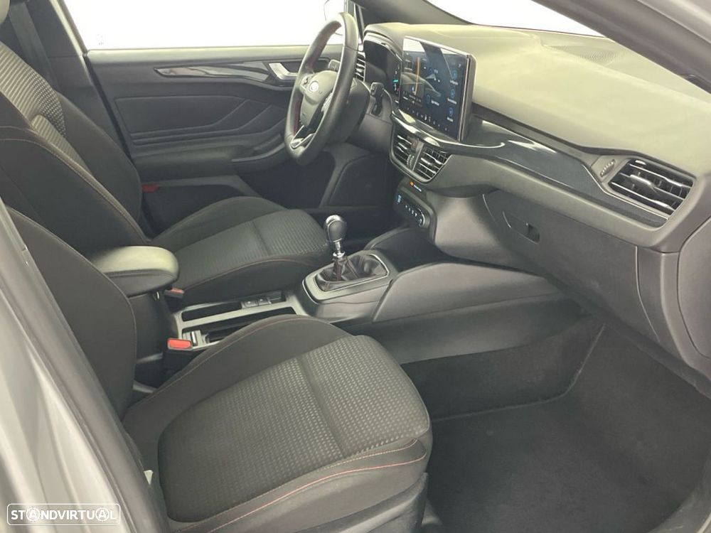 Ford Focus 1.0 EcoBoost MHEV ST-Line - 21