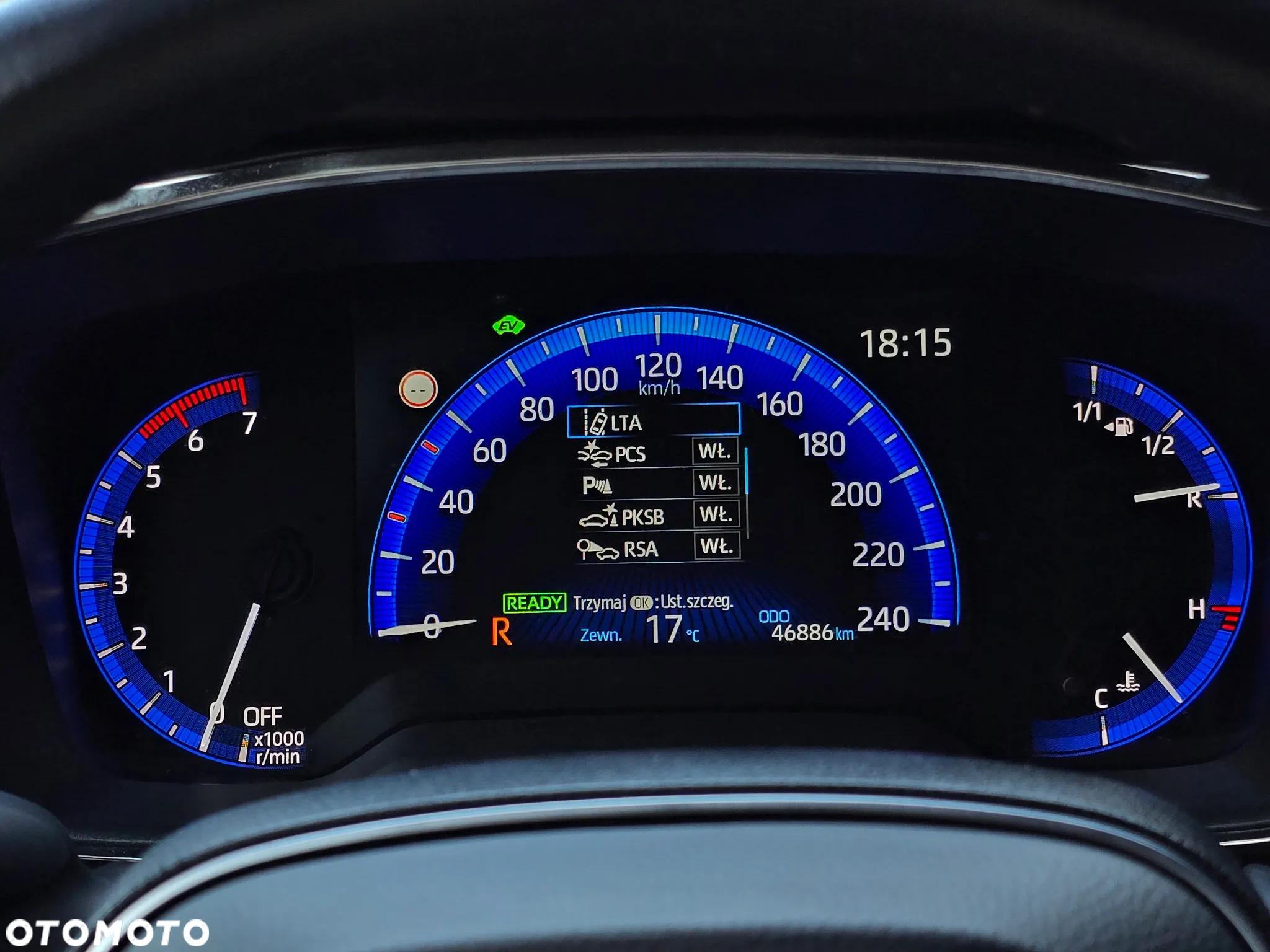 Toyota Corolla 1.8 Hybrid Comfort - 18