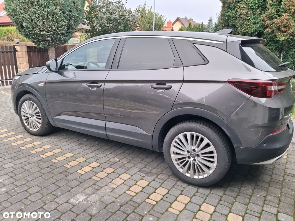 Opel Grandland X 1.2 T GPF Design&Tech S&S - 2
