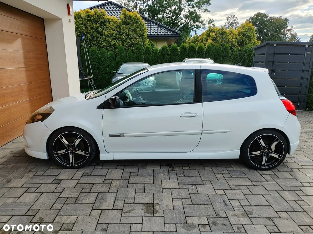 Renault Clio 1.6 16V GT - 9