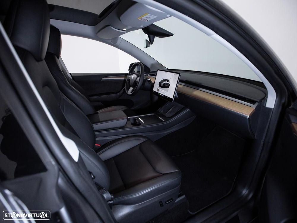 Tesla Model Y Performance Tração Integral - 11