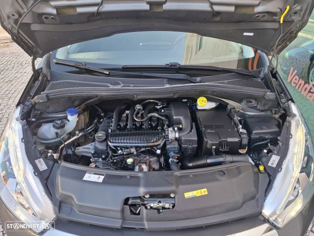 Peugeot 208 1.2 PureTech Signature - 58