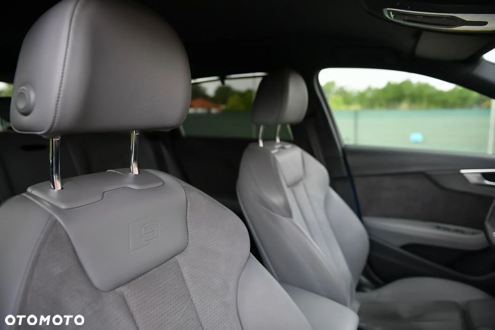 Audi A4 Avant 40 g-tron S tronic S line - 35
