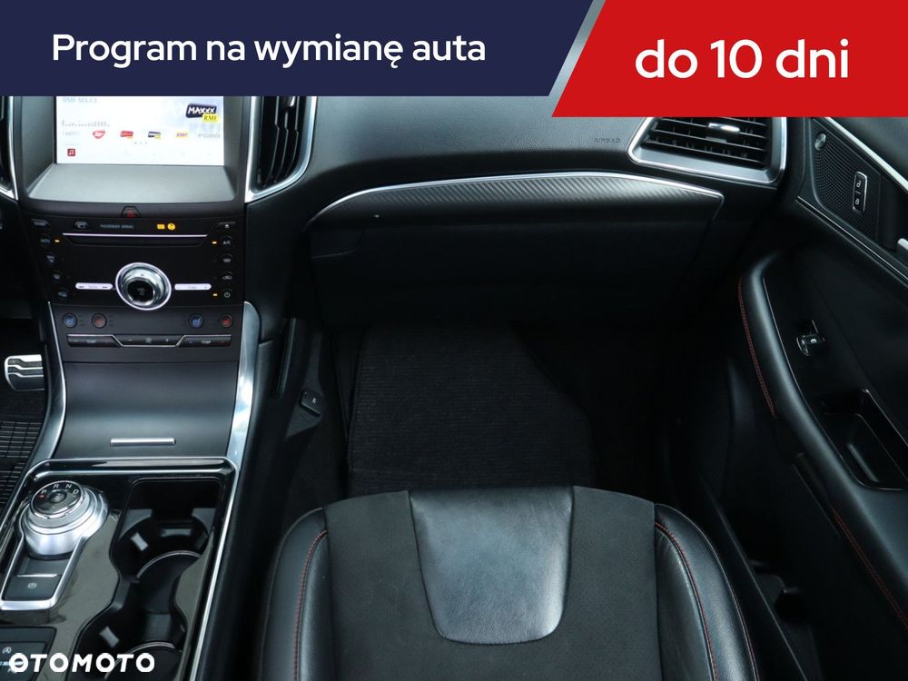 Ford Edge - 10