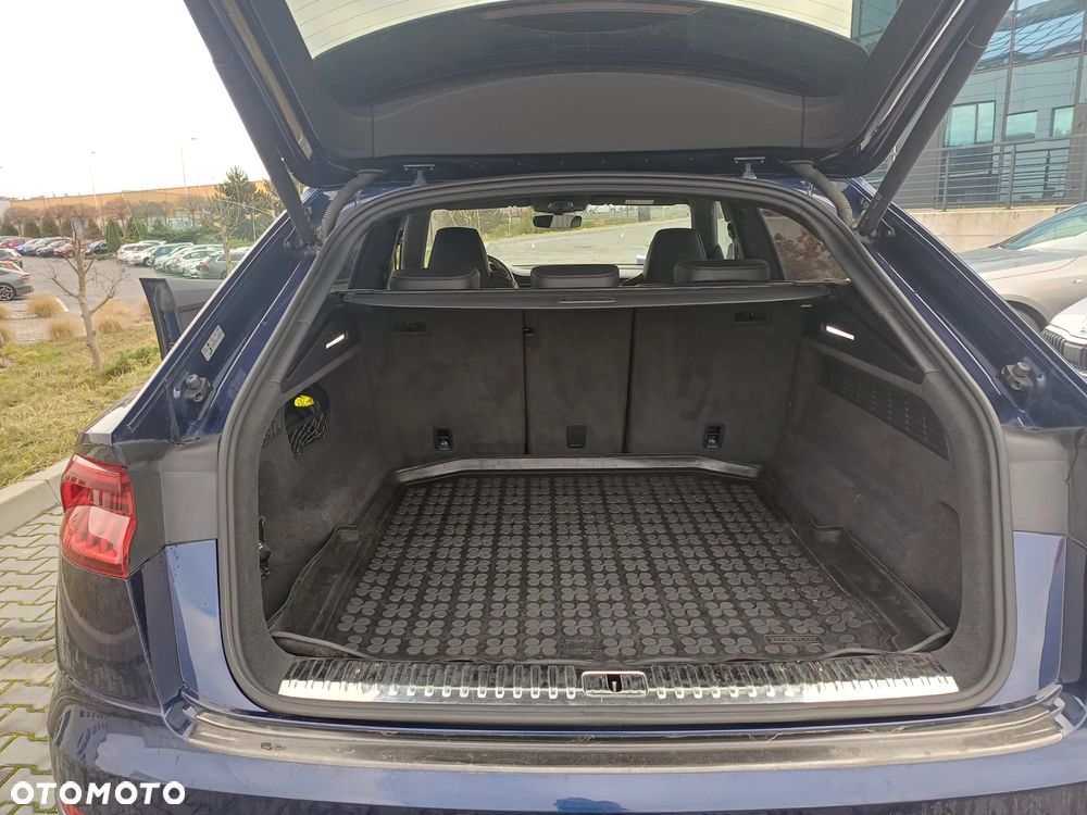 Audi SQ8 - 19