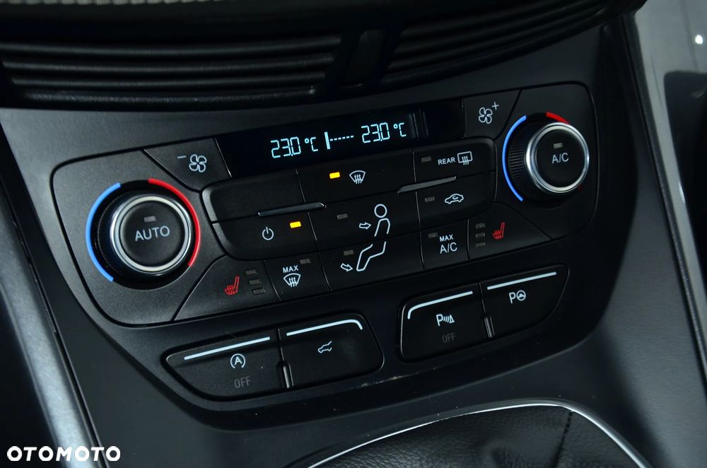 Ford Kuga Vignale 2.0 TDCi FWD - 27