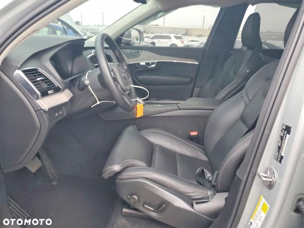 Volvo XC 90 - 7