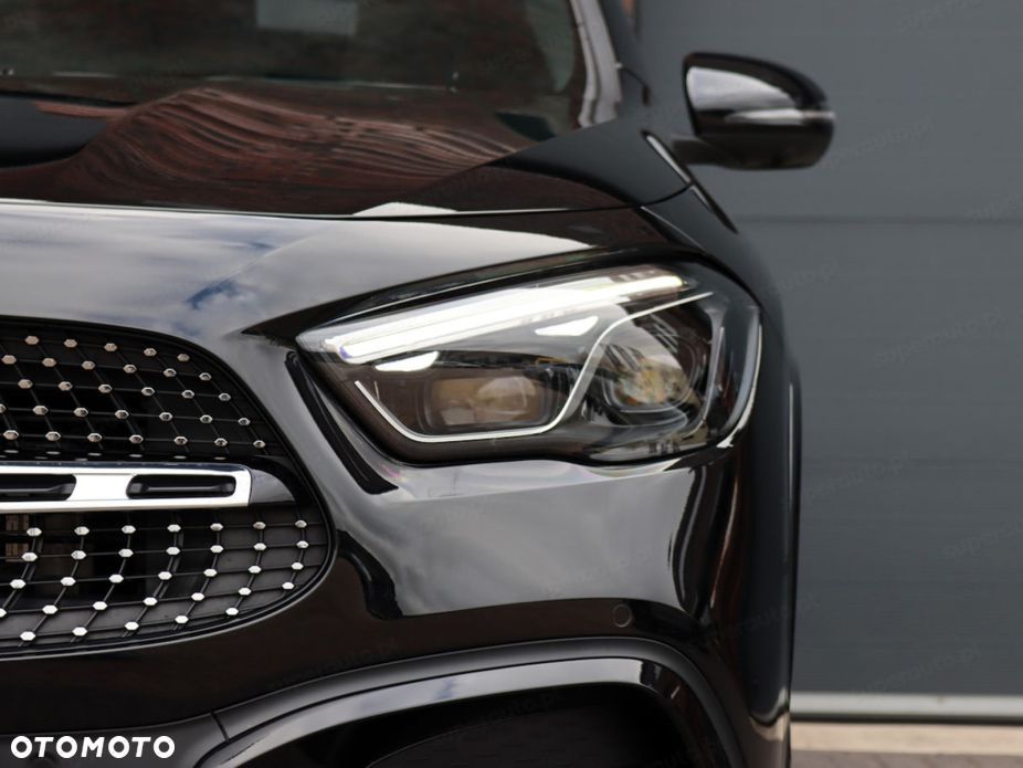 Mercedes-Benz GLA 200 AMG Line - 4