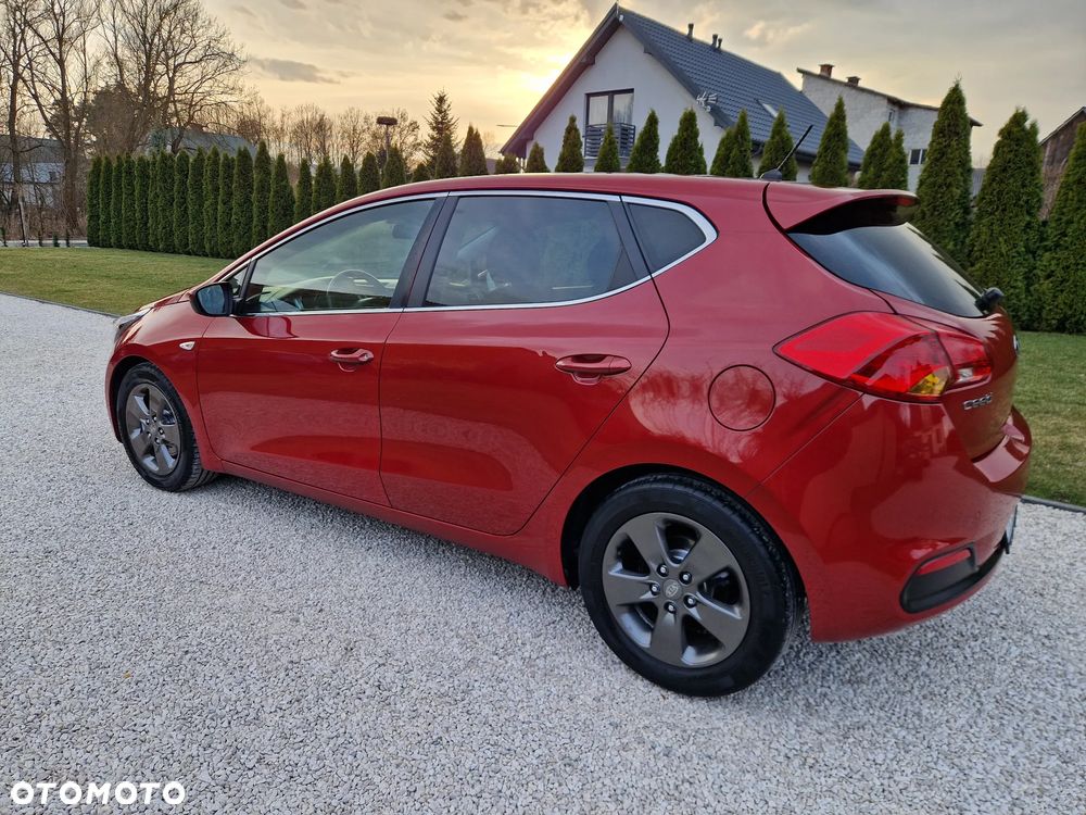 Kia Ceed 1.4 CVVT Fifa World Cup Edition - 13
