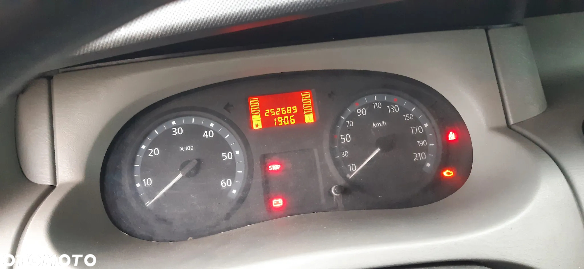 Opel Vivaro L2H1 2.9t - 4
