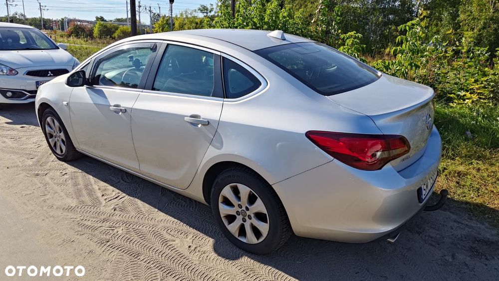 Opel Astra 1.4 T EU6 - 6