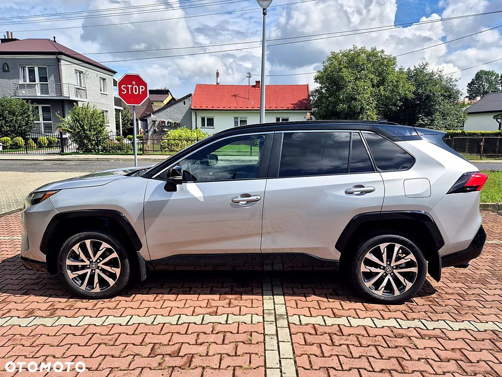 Toyota RAV4 - 6