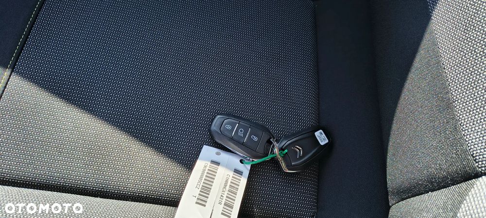 Citroën C3 1.2 PureTech Shine - 28