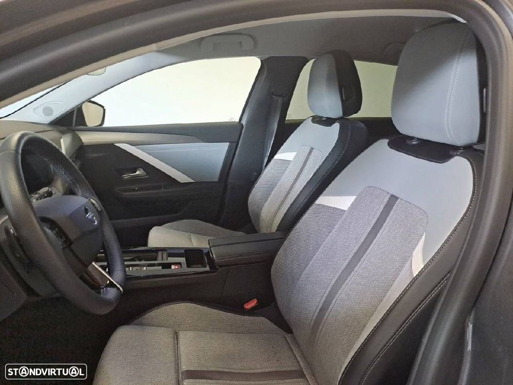 Opel Astra 1.5 D Elegance Aut. - 9