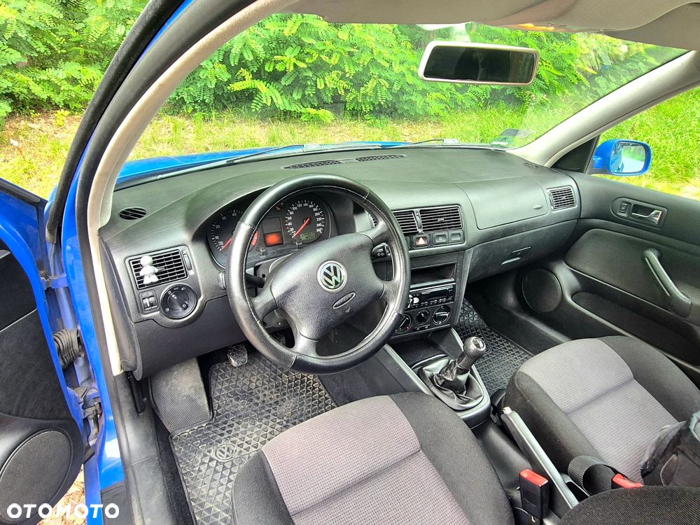 Volkswagen Golf - 20