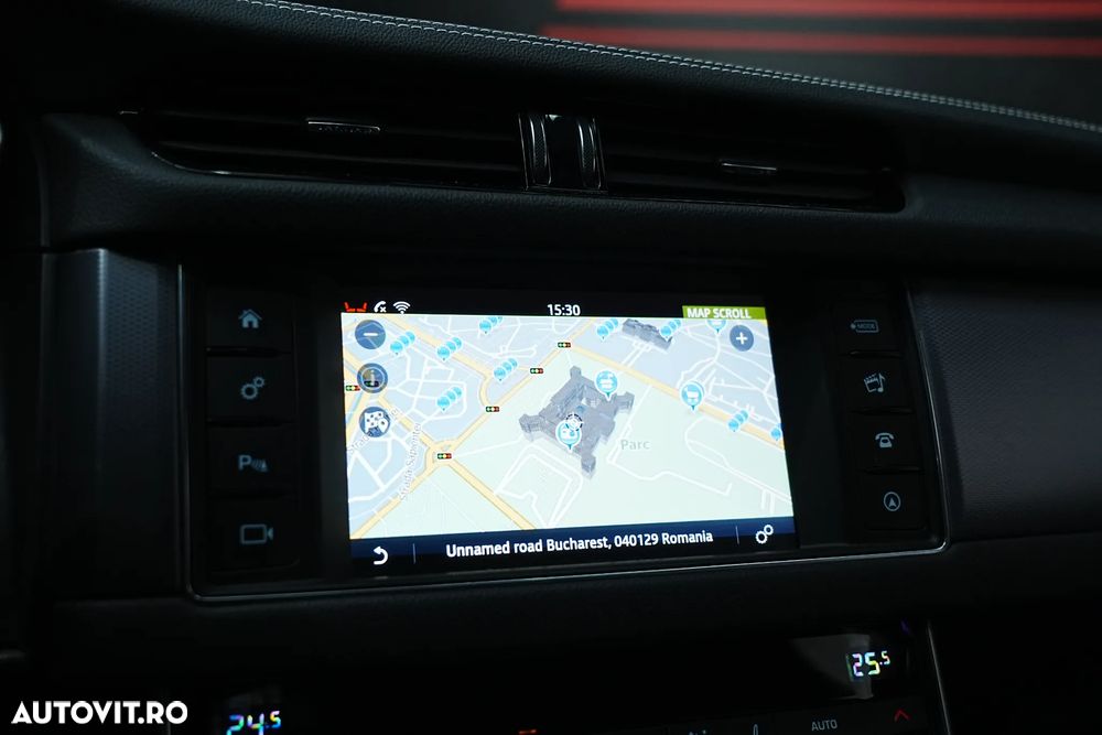 Jaguar XF 20d RWD E-Performance R-Sport - 33