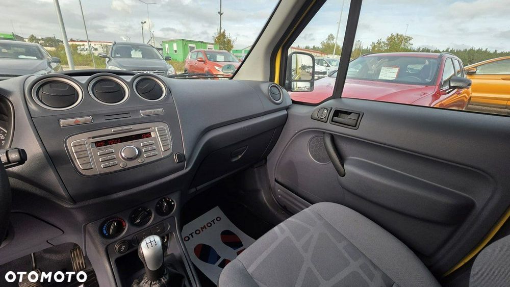 Ford Transit Connect - 13