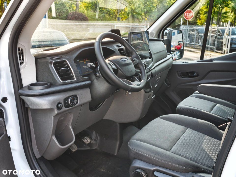 Ford Transit - 13